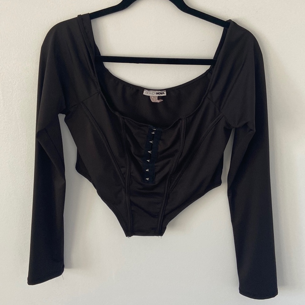 Fashionnova black top